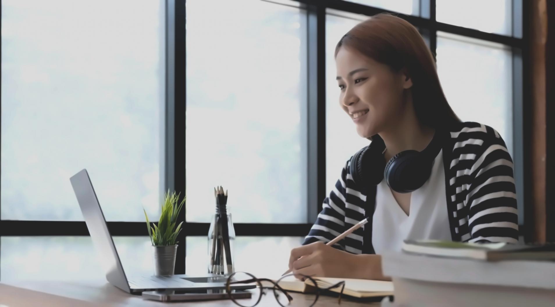 Bureau moderne avec analyses financières et environnement de travail